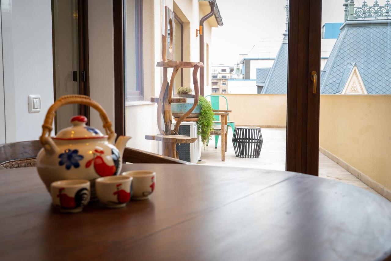 Theatre Rooftop Apartment With Patio Bucureşti Ngoại thất bức ảnh